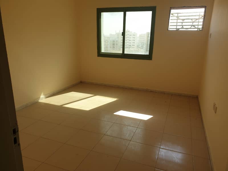 Квартира в Абу Шагара, 2 cпальни, 20000 AED - 6351671