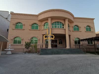 8 Bedroom Villa for Rent in Khalifa City A, Abu Dhabi - Perfect for Nursery / Prime Location / Schools Area / Big Yard / 7 Entrances