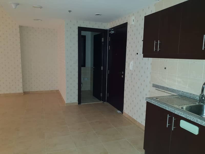 9 ONE BHK |SILICON GATE 1|40000 RENT