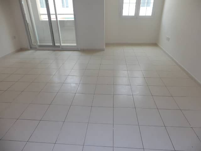 X BLOCK WITH BALCONY STUDIO FOR RENT IN ENGLAND CLUSTER RENT 22000 BY 4 CHEQUES
