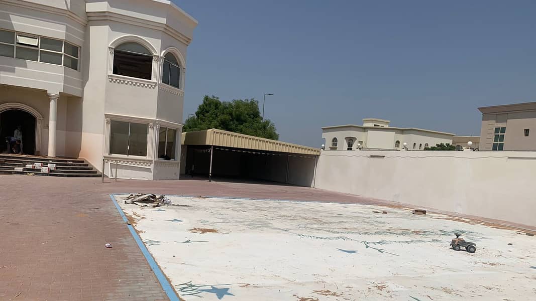 Villa for rent in Al-Jurf, commercial, excellent space, suitable for all services, God willing