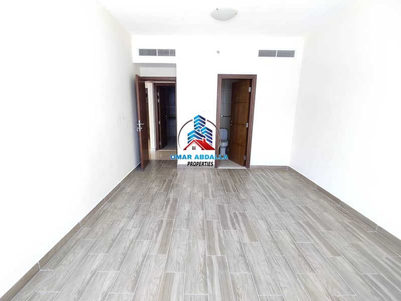 SPACIOUS 1-BHK APARTMENT !! BRAND NEW!! 30 DAYS FREE !! 1 PARKING FREE  !! ONLY FAMILIES