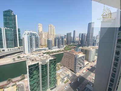 2 Bedroom Apartment for Rent in Dubai Marina, Dubai - Huge layout ready to move with store room  chiller free 2 huge balconies nice view