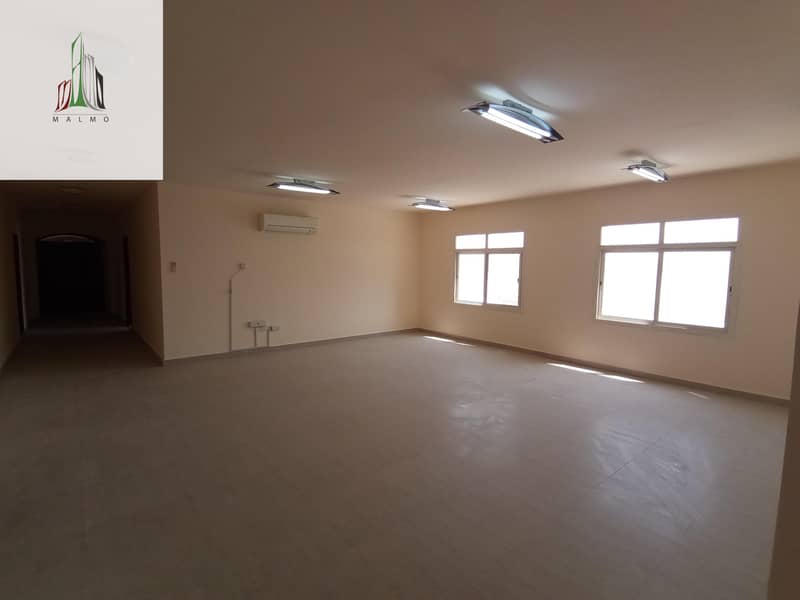 Квартира в Аль Шамха, 4 cпальни, 91000 AED - 6356322