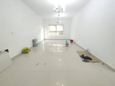 2 Bedroom Apartment for Rent in Al Karama, Dubai - ONE MONTH  FREE ! Spacious Badroom ! 2BHK  ! Close to Metro  ! Huge size!Hot offer ! Rent 75k