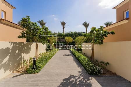 3 Bedroom Townhouse for Rent in Dubailand, Dubai - Bright Cluster Townhouse Near Pool