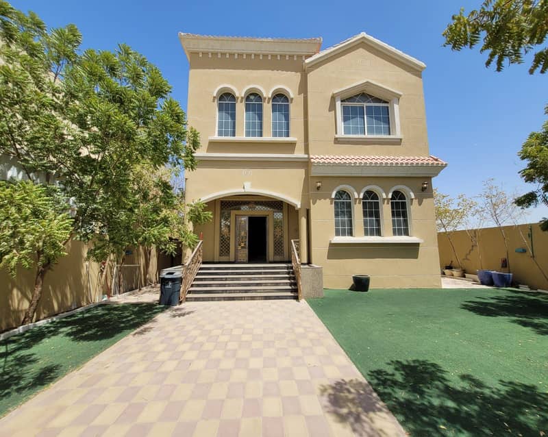 Luxury villa rent in Al mowaihat 1 Ajman, in a very good location