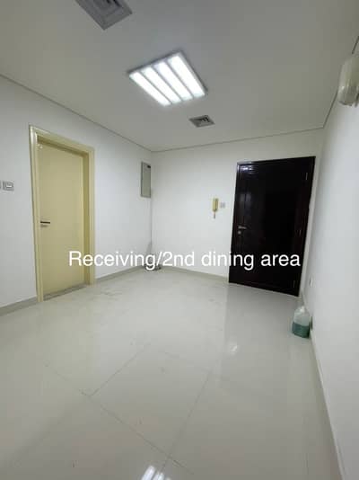 3 Bedroom Apartment for Rent in Deira, Dubai - 3 BHK AVAILABLE IN  NEAR METRO RENT 90K
