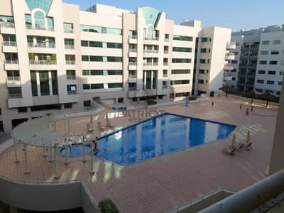 شقة 2 غرفة نوم للايجار في الكرامة، دبي - شقة في بناية أم هرير الكرامة 2 غرف 67999 درهم - 6361628