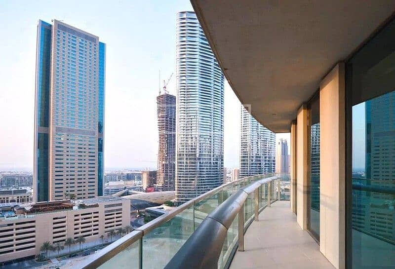 Spacious 2 BR | Stunning View | Luxury Unit
