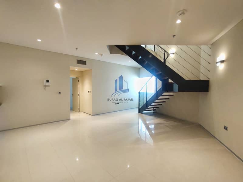 شقة في برج بارك بليس،شارع الشيخ زايد 2 غرف 125000 درهم - 6363637