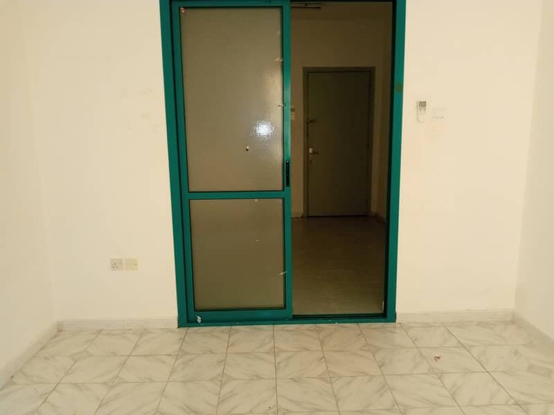 Hot Offer Huge Studio with 15 Days Free  near to Nahda Park