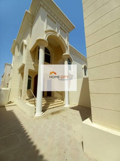 4 Bedroom Villa for Rent in Shakhbout City (Khalifa City B), Abu Dhabi - Villa for rent in Shakhbout City, in a great location, next to all services, 4 master rooms, 130000 dirhams