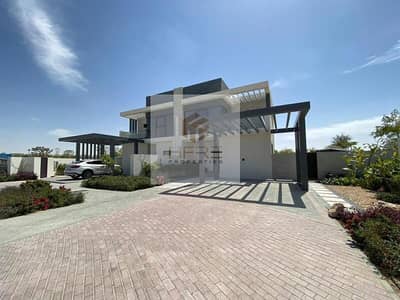Extravagant Plot | Single Row | Facing Park