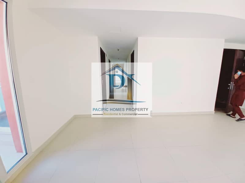 SQ. FT 1730 LUXURY 3 BHK  BIG BALCONY FREE PARKING WITH FACILITIES @ CLOSED TO PARK
