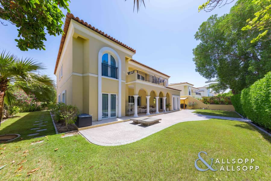 5 Bedrooms | Well Maintained Family Villa