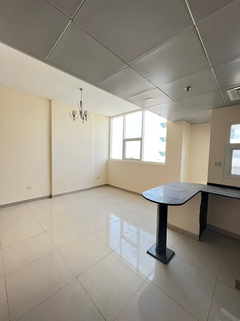 شقة في برج جاي اس،مدينة دبي الرياضية 2 غرف 45999 درهم - 6306895
