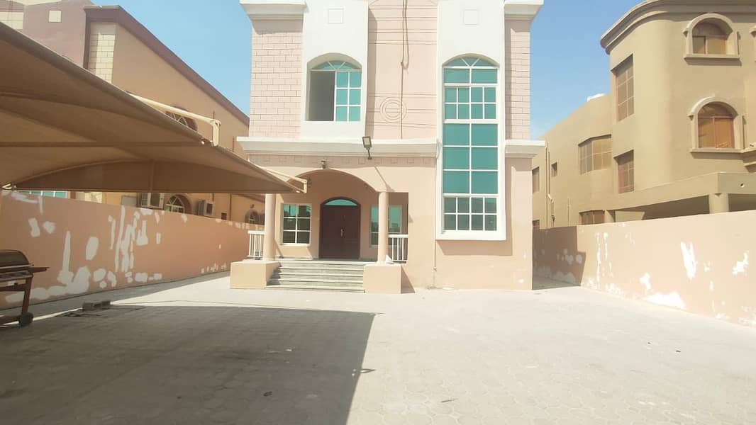 Villa for rent in Al Mowaihat 1 excellent location for the owners of sophistication and excellence, God willing
