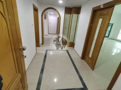 4 Bedroom Flat for Rent in Al Markaziya, Abu Dhabi - For rent a very clean apartment in Muroor Road near Madinat Zayed Shopping Center