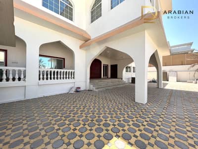 10 Bedroom Villa for Rent in Jumeirah, Dubai - Road Facing | Prime Location | Fully Renovated
