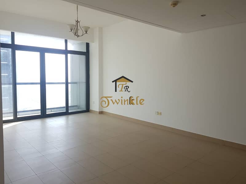SPACIOUS 1 B/R WITH BALCONY AVAILABLE IN LAKESIDE RESIDENCE @ 67K