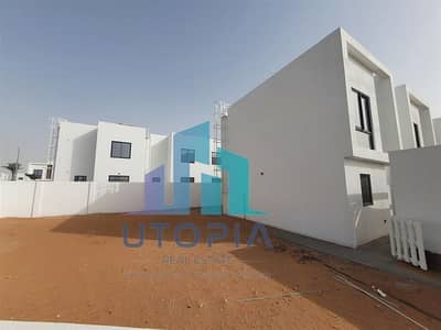 2 Bedroom Villa for Sale in Al Ghadeer, Abu Dhabi - Brand New Corner 2br Townhouse with biggest land