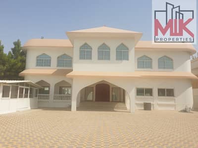 10 Bedroom Villa for Rent in Jumeirah, Dubai - Commercial Villa on Prime location of Jumeirah Beach Road suitable for Clinic, Rehab Centers or Surgeries