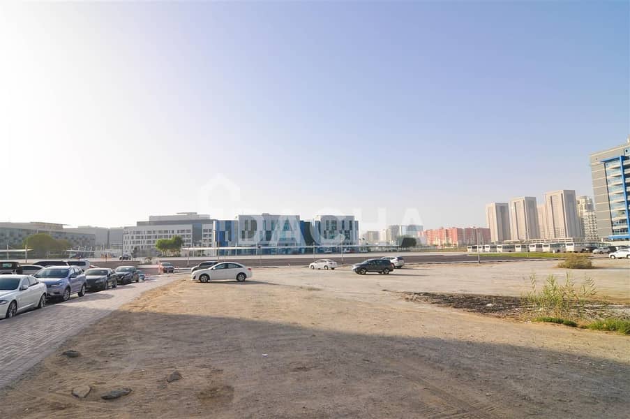 ارض سكنية في واحة دبي للسيليكون 11800000 درهم - 6371864