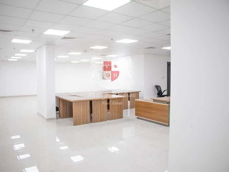 Офис в Шейх Зайед Роуд，Здание 2020, 220000 AED - 6372477