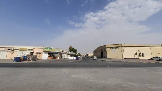 Warehouse for Rent in Al Jurf, Ajman - MAIN ROAD FACING 2,900 SQFT WAREHOUSE WITH MEZZANINE  2 OFFICE