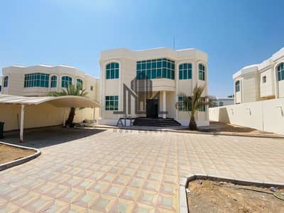 6 Bedroom Villa for Rent in Falaj Hazzaa, Al Ain - Amazing Duplex Villa With Private Entrance And Huge Yard