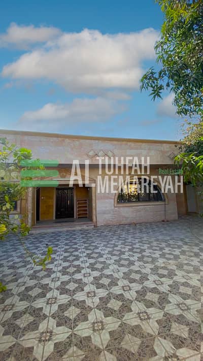 3 Bedroom Villa for Sale in Al Mirgab, Sharjah - Villa on the main street between Al Mirqab and Al Nakhilat
