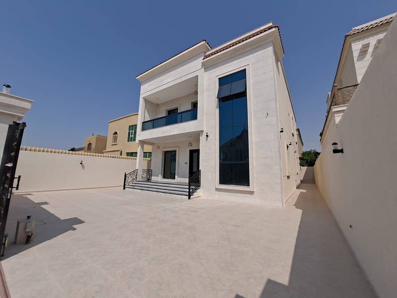 At the price of a snapshot and no down payment, a villa close to all services from the most luxurious Ajman villas, with palaces design, super deluxe