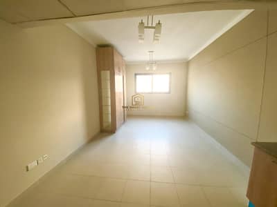 Studio for Rent in Bur Dubai, Dubai - HUGE STUDIO FOR EXECUTIVE AND FAMILY