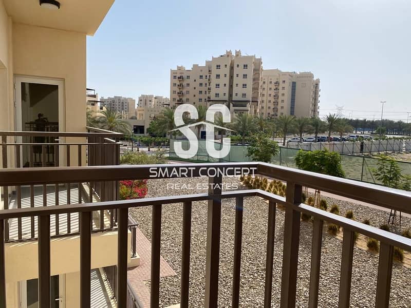 1BR /  POOL VIEW / MORDERN APARTMENT