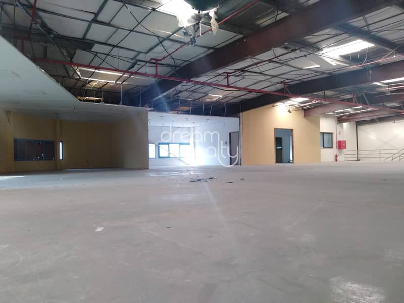 15000SQFT !! Road Facing Warehouse Near T2 In Low  Price !! No Tax