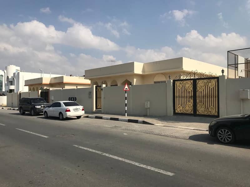 Villa for sale in the Al Hazannah