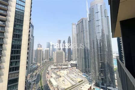 2 Bedroom Apartment for Sale in Downtown Dubai, Dubai - Vacant | Sea View | Fully Furnished | Mid-Floor