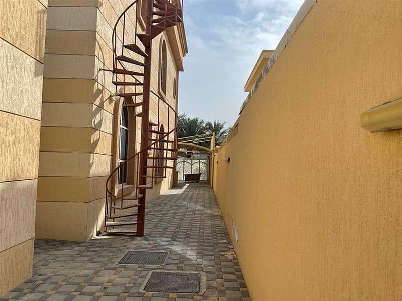 Villa for sale in Al Falaj area