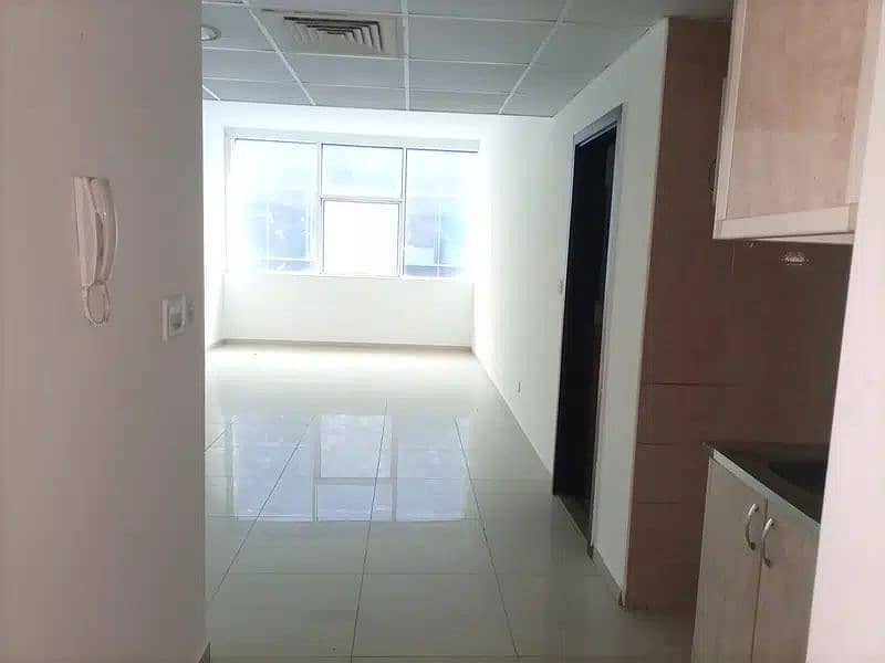 SPACIOUS STUDIO ONLY FOR FAMLIY 16,5K 1CHQ/ 18K 6CHQ 1MONTH FREE, DUBAI- SHARJAH BORDER