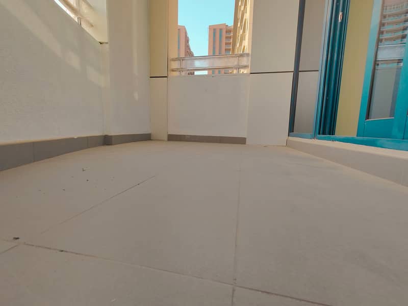 Beautiful 3BR Apartment Chiller Free Close to Ittihad Road