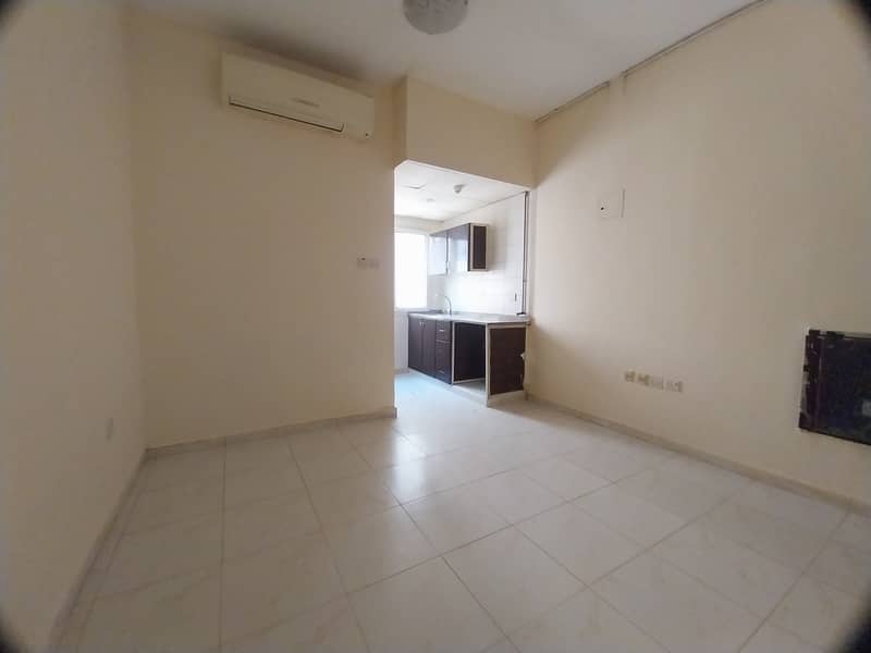 Lavish offer for family studio with close kitchen Central ac on road in muwaileh