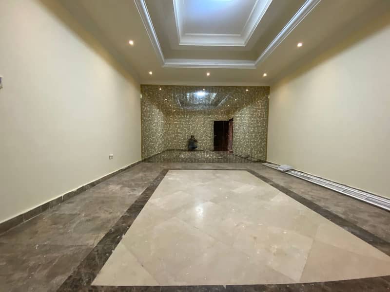 شقة في مدينة خليفة 1 غرفة 40000 درهم - 6322326
