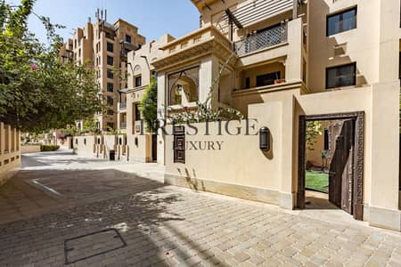 1 Bedroom Apartment for Sale in Old Town, Dubai - Well Lit | Garden Unit | Vacant on  Transfer