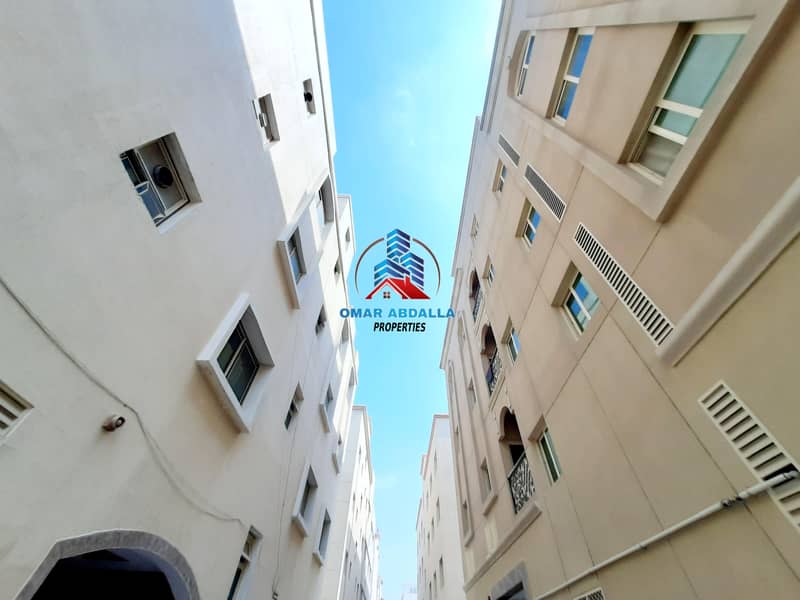 ◇LIKE BRAND NEW ◇BUILDING● 1BHK IN JUST 19k ● CLOSE TO MADINA MALL