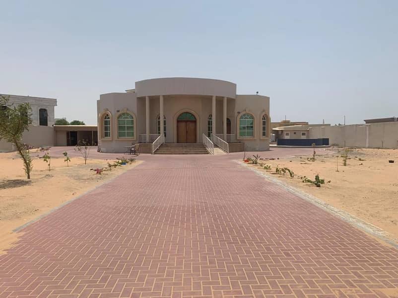 For sale villa in Umm Al Quwain, Al Salamah area, a large area of 30 thousand feet
