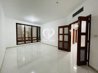 شقة 2 غرفة نوم للايجار في شارع النجدة، أبوظبي - شقة في شارع النجدة 2 غرف 55000 درهم - 6382566