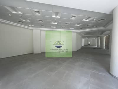 Shop for Rent in Al Raha Beach, Abu Dhabi - Fully Ready and Fitted-in Shop | Corner Unit | Free Parking | 250 SQM !