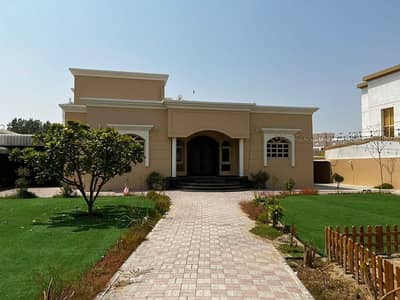5 Bedroom Villa for Rent in Al Warqaa, Dubai - SINGLE STORY VILLA IN WARQAA(5 bed+hall +living +service block+garden)