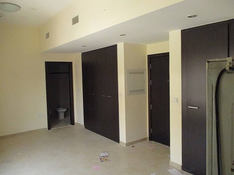 STUDIO IN AL THAMAM 32 VACANT & READY TO MOVE IN